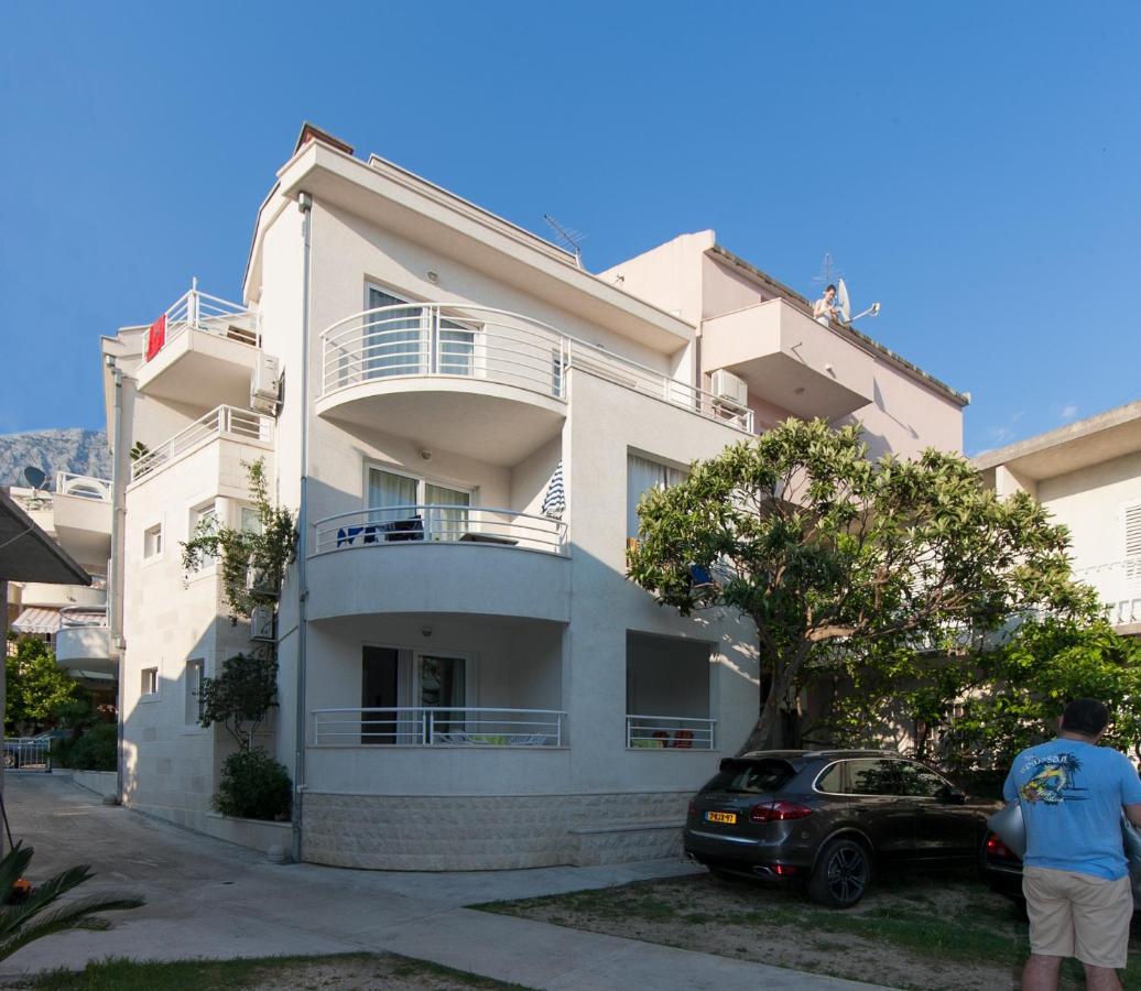 Apartments Milana 2 Tucepi Bagian luar foto