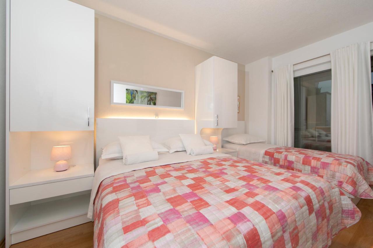 Apartments Milana 2 Tucepi Bagian luar foto