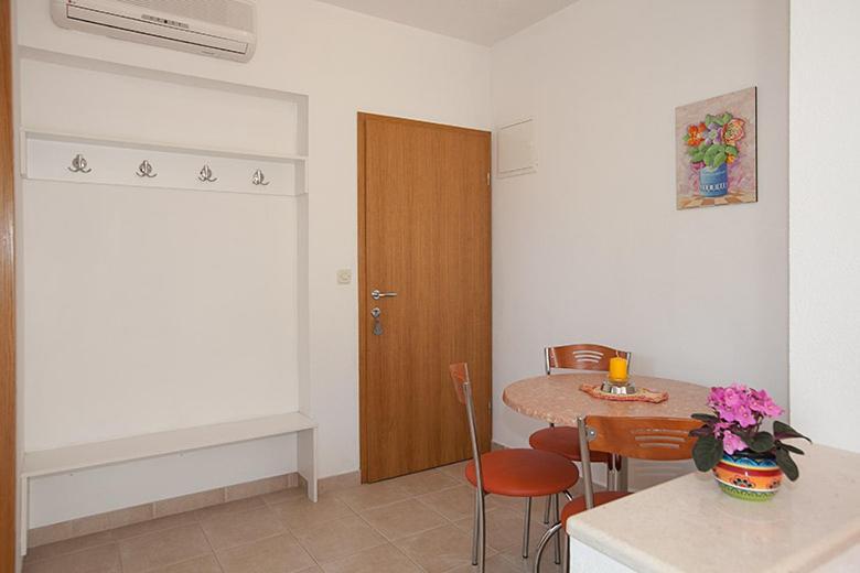 Apartments Milana 2 Tucepi Bagian luar foto